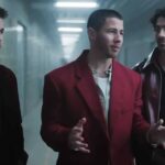 A Very Jonas Christmas: Holiday Chaos, Jonas Style