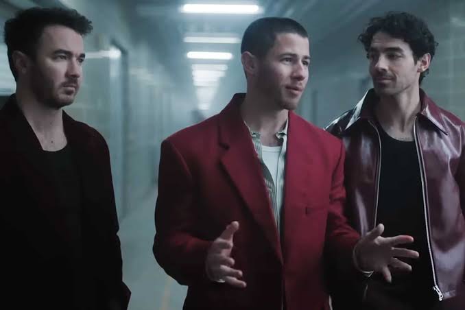 A Very Jonas Christmas: Holiday Chaos, Jonas Style